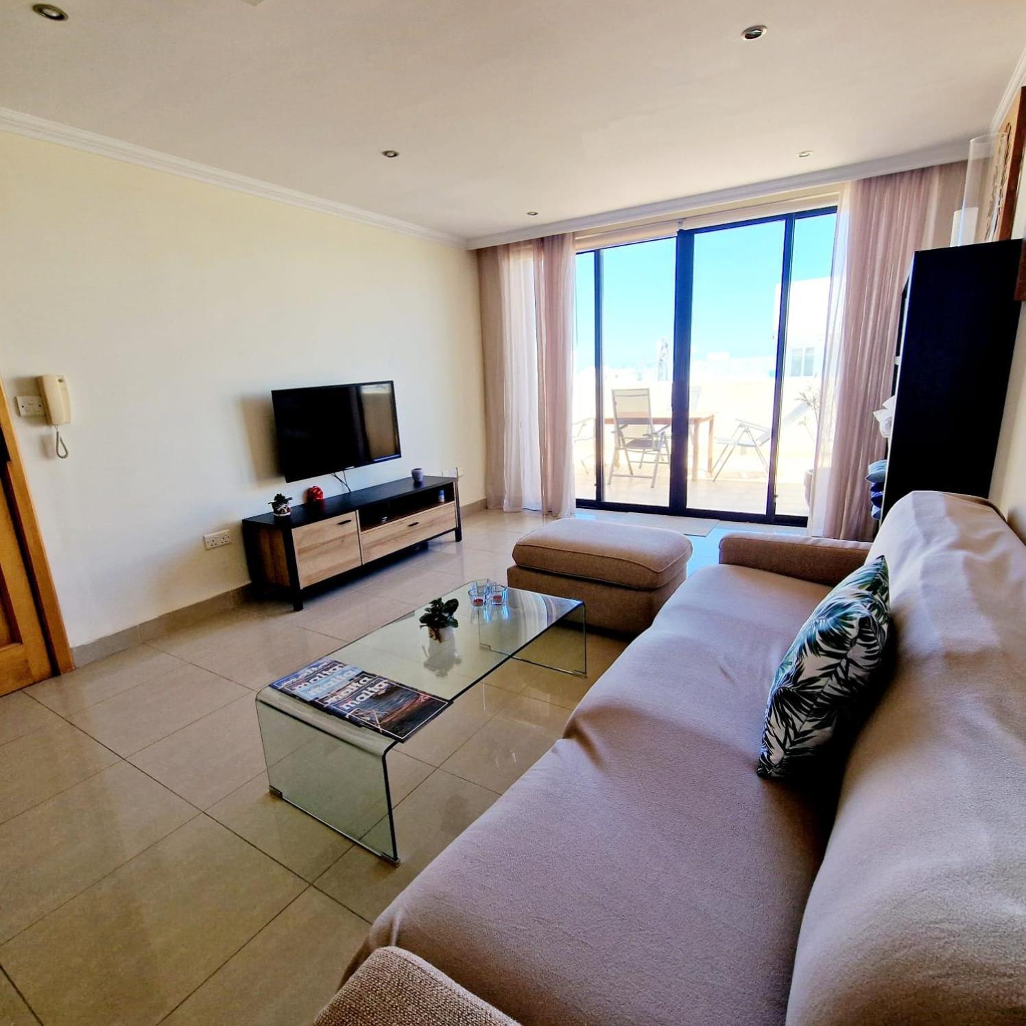 Spacious Central Sliema Penthouse Apartment ภายนอก รูปภาพ